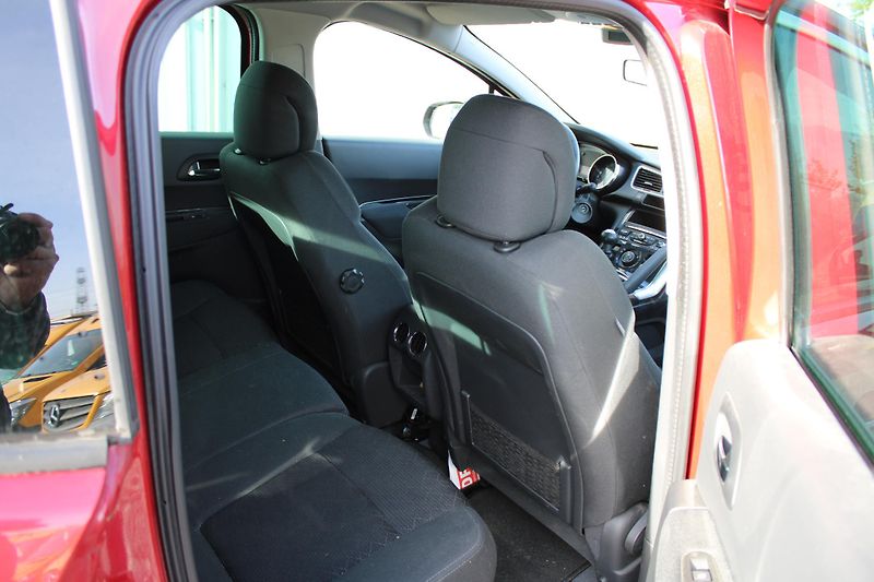 Peugeot 3008 1,6 HDI po rozvodech - fotka 10 z 23