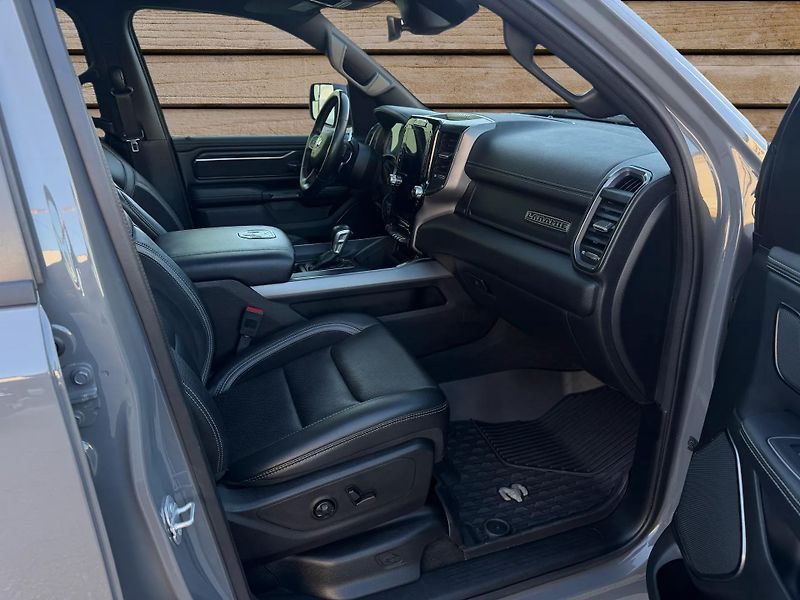 Dodge RAM (2023) +LARAMIE G/T+TRX PAKET+DPH+ - fotka 8 z 24