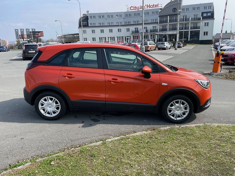 Opel Crossland X Enjoy 1,2 MT5, ČR, 1. maj - fotka 6 z 31
