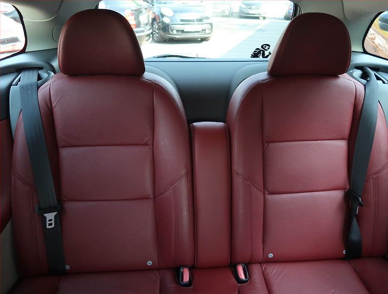 Volvo C30 (2011) D3, Automat, Serv.kniha - fotka 10 z 18