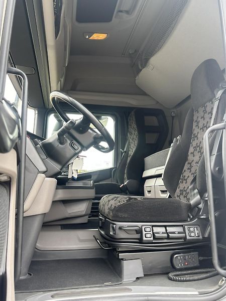 Scania R460 EURO 6 low deck  - fotka 16 z 25