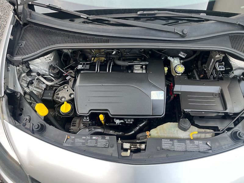 Renault Clio (2006) 1.2 i Digi klima - fotka 18 z 19