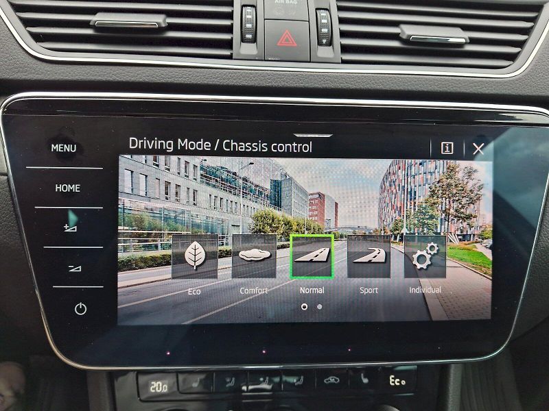 Škoda Superb (2024) Combi iV Style Plus Top 1,4TSi - fotka 23 z 34