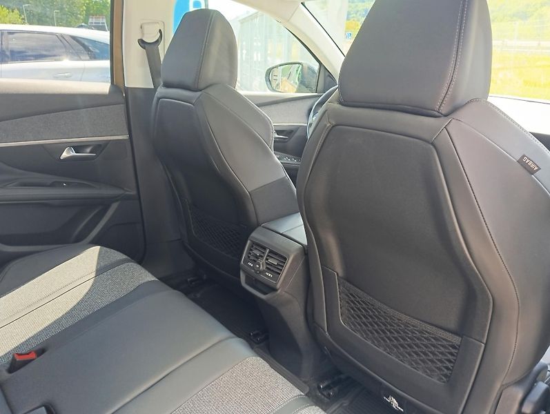 Peugeot 3008 (2016) ALLURE 2.0 HDi 150k MAN6 - fotka 13 z 30