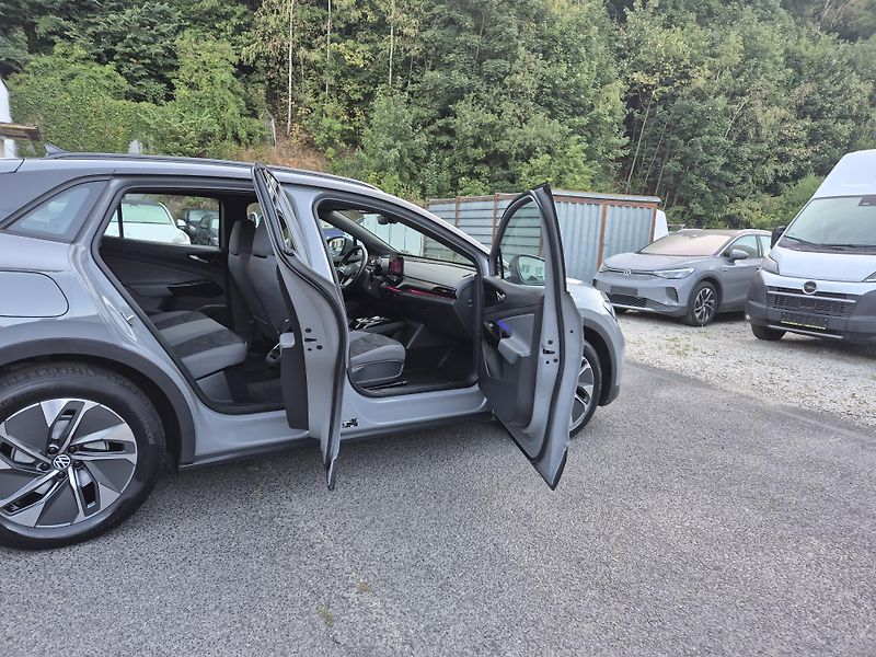 Volkswagen ID.4 195kw, 4MOTION TZ SOH 93,0% - fotka 17 z 46