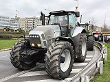 Traktory a další stroje při protestech zemědělců v Praze - 7. března 2014 - traktor značky Lamborghini