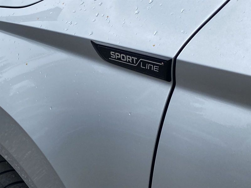 Škoda Karoq (2025) 1.5 TSI DSG Sportline - fotka 37 z 45