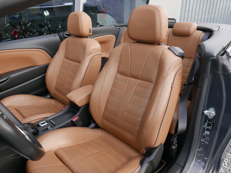 Opel Cascada 1,4 Turbo Cosmo REZERVACE - fotka 23 z 45