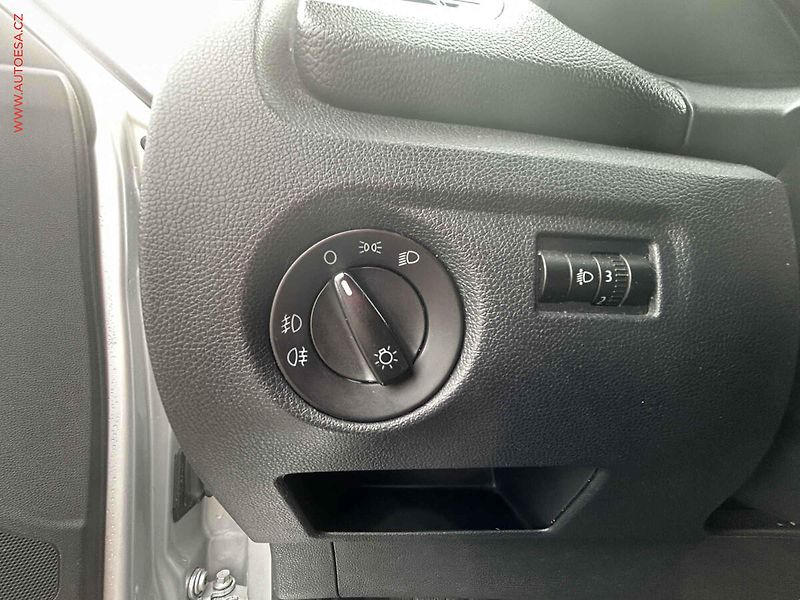 Škoda Roomster (2007) 1.6 16V - fotka 13 z 16