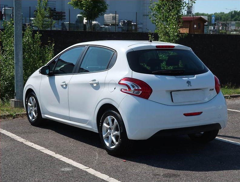 Peugeot 208 (2014) 1.0 VTi, Tempomat - fotka 4 z 15