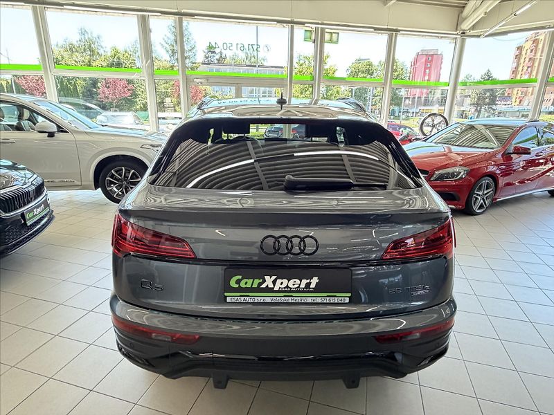 Audi Q5 2,0   Sportback TFSIe Plug-in- - fotka 6 z 26