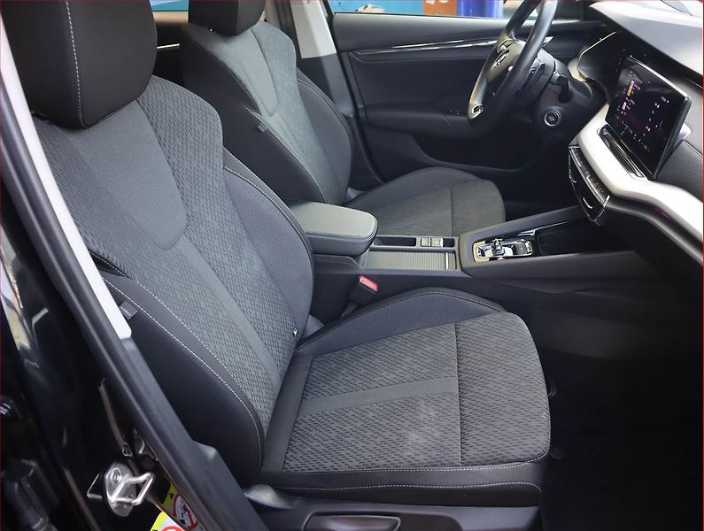 Škoda Octavia (2023) Style 2.0 TDI, Automat - fotka 9 z 23
