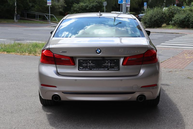 BMW Řada 5 520D XDRIVE SPORT LINE G30  - fotka 12 z 50