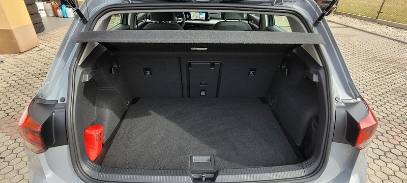 Volkswagen Golf (2021) 8 1,5TSi 96kW Life FuLLeD - fotka 40 z 45