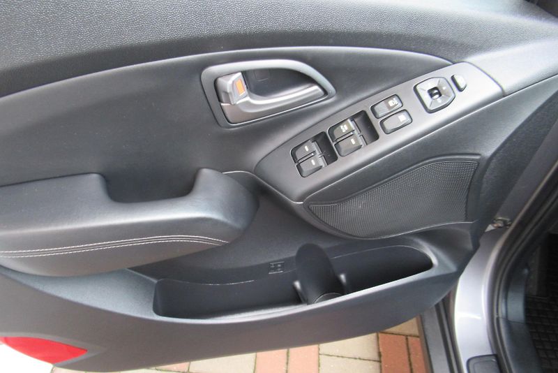 Hyundai ix35 1.7 CRDi AUT. KLIMA PŮVOD ČR - fotka 21 z 24