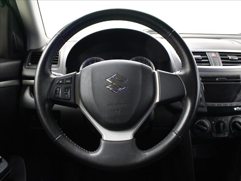 Suzuki Swift 1,2 i 4x4 pěkný stav, serv.kni - fotka 17 z 27