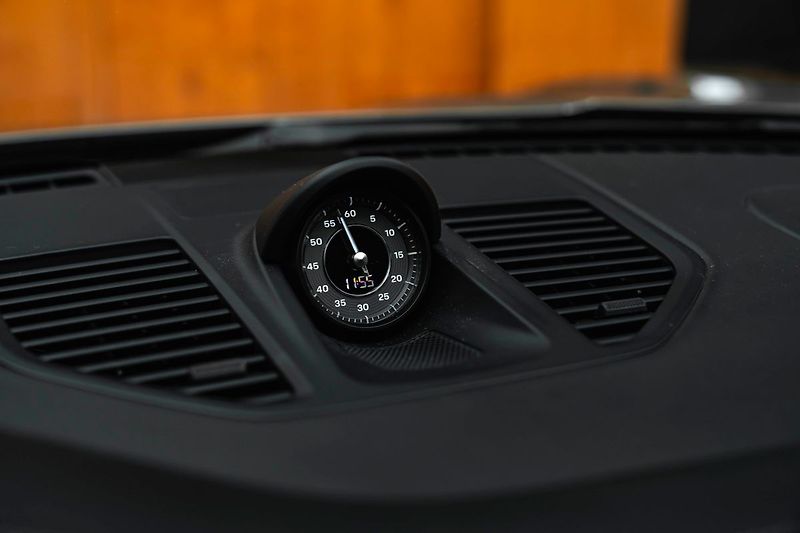 Porsche 911 Turbo, BOSE, ACC, VÝFUKY, MATR - fotka 11 z 20