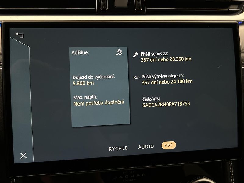 Jaguar F-Pace D200 R-DYNAMIC SE AWD AUT  - fotka 40 z 49