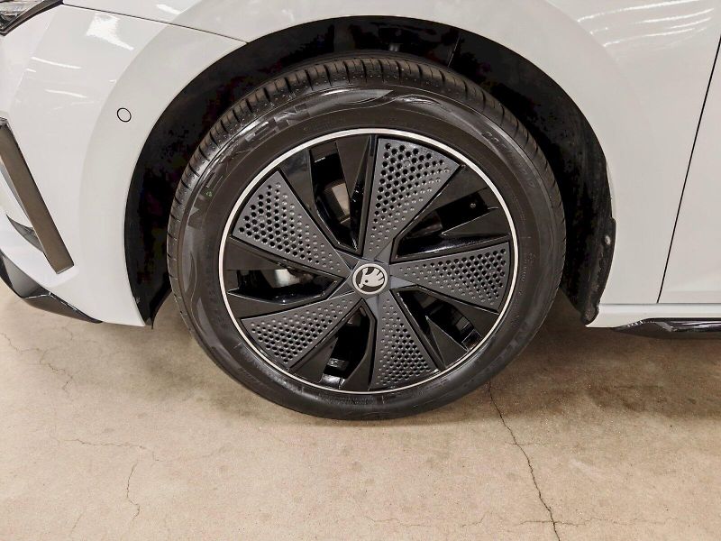 Škoda Scala (2025) 1.5 TSI 110 kW Monte Carlo - fotka 32 z 32