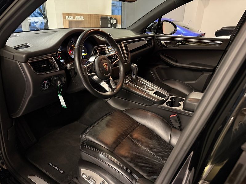 Porsche Macan (2014) S 3.0 V6 190 kW - fotka 7 z 24