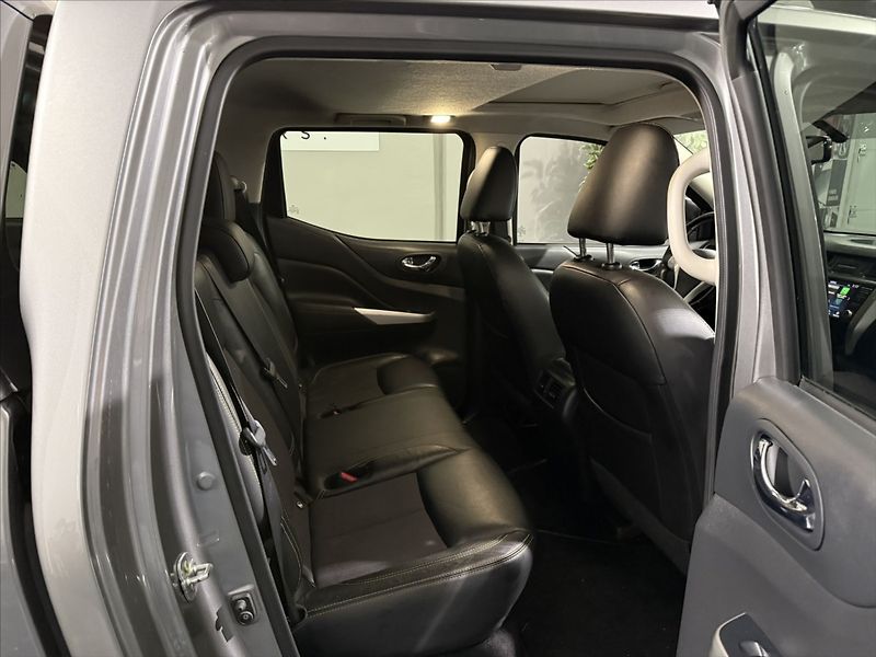 Nissan Navara 2,3   D TEKNA AT DOUBLE DPH - fotka 21 z 30