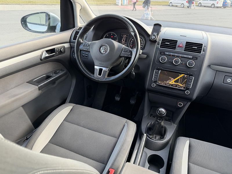 Volkswagen Touran 1,6 TDi/77kW - Webasto,TZ,... - fotka 31 z 60