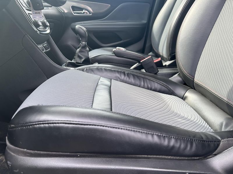 Opel Mokka 1.4T COSMO 4x4 NAVI KAMERA - fotka 11 z 44