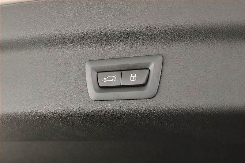 BMW X1 (2026) xDrive20d - fotka 9 z 21