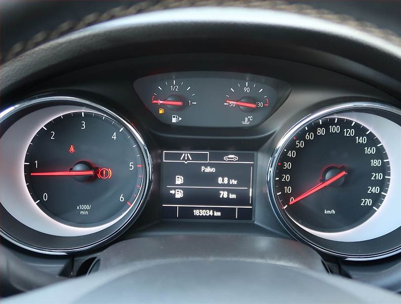 Opel Astra (2017) Enjoy 1.6 CDTI, Serv.kniha - fotka 11 z 15