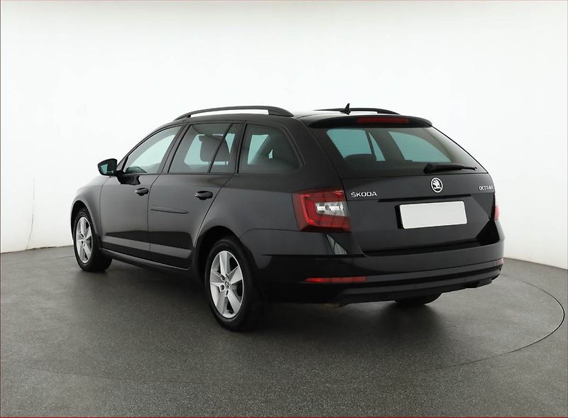 Škoda Octavia (2019) Ambition Plus 2.0 TDI, Automat - fotka 4 z 19