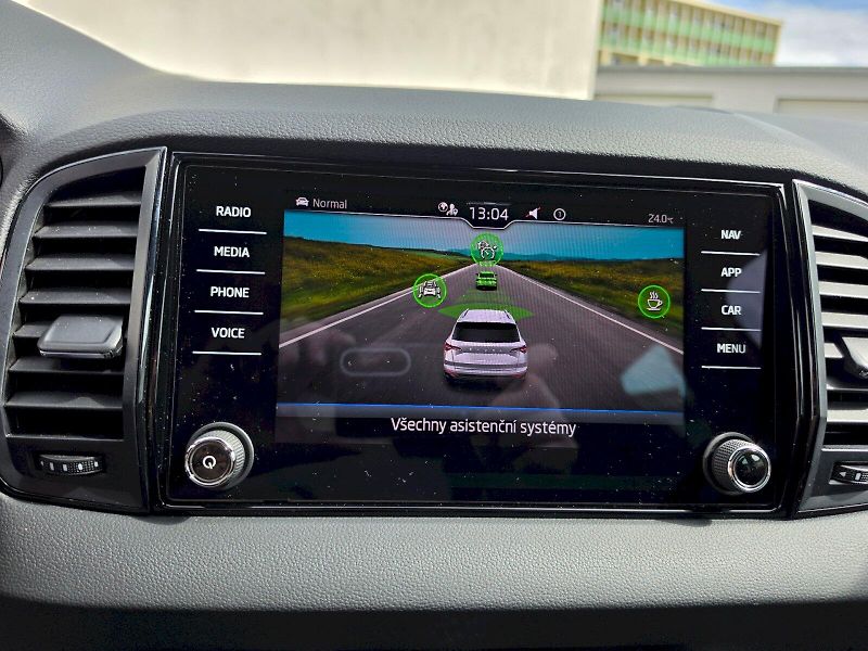 Škoda Karoq (2023) 1,5TSI 110KW SPORTLINE - fotka 14 z 33