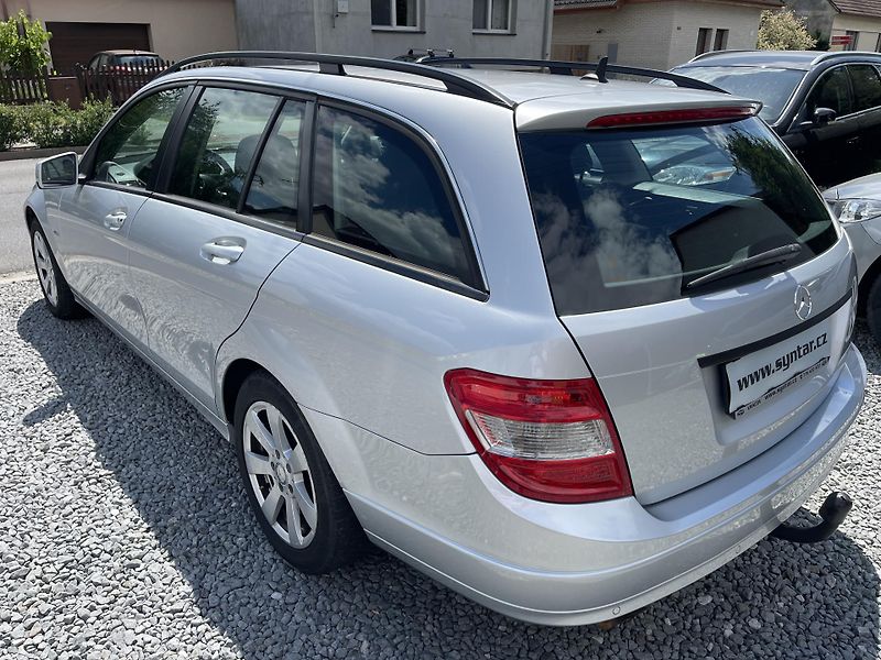 Mercedes-Benz Třídy C 200 CDI 100 KW ALU SERVIS - fotka 3 z 14