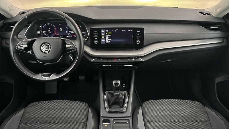 Škoda Octavia 1.5 TSI Ambition Combi - fotka 8 z 25