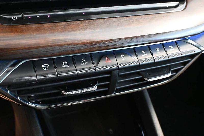 Škoda Octavia (2023) 2.0 SCOUT 4x4 DSG Matrix LED T - fotka 18 z 36