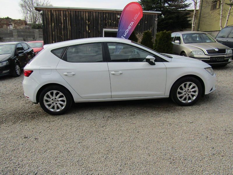 Seat Leon (2014) 16 TDI 77kW - fotka 9 z 35