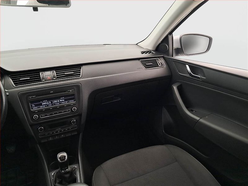 Škoda Rapid (2013) Ambition 1.2 TSI - fotka 8 z 17