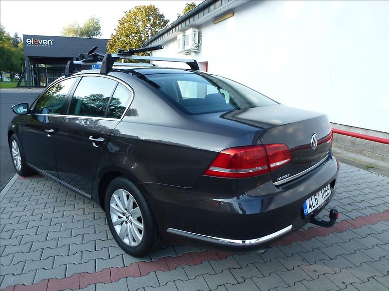 Volkswagen Passat 1,6 TDI Serviska, TOP STAV !!! - fotka 10 z 60