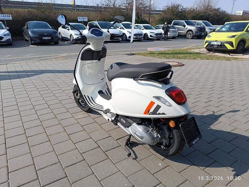 Vespa Sprint 125 (2025) S Bianco Innocente (sleva 10.0 - fotka 5 z 10