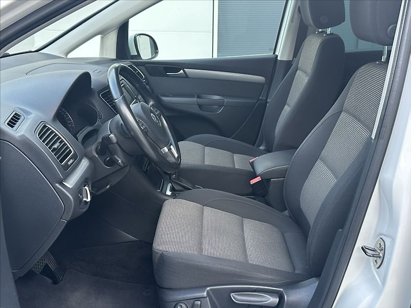 Volkswagen Sharan 2,0 TDI 140PS  Comfortline DSG - fotka 11 z 48