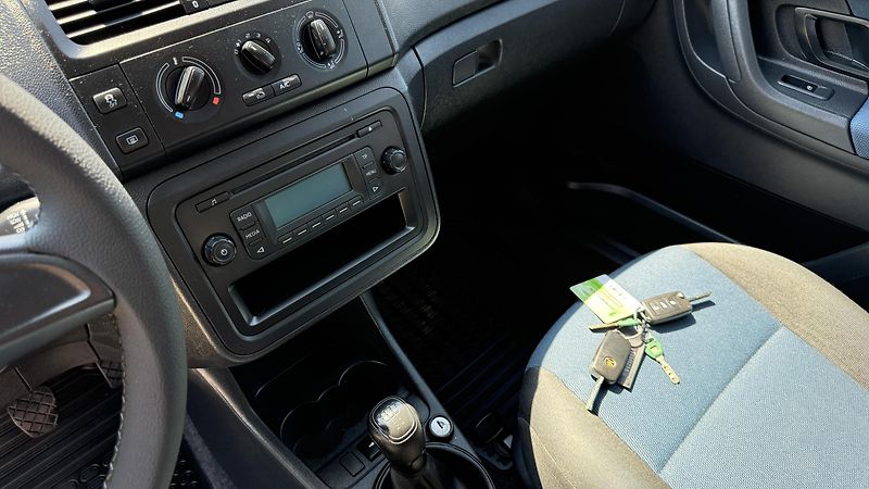 Škoda Fabia 1.4*16V*63kW*FRESH*SPORT*ČR* - fotka 12 z 21