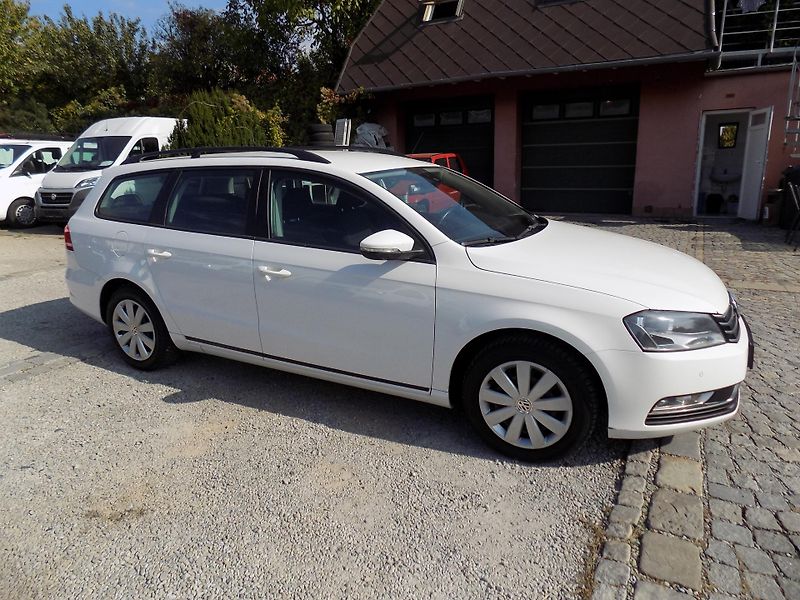 Volkswagen Passat 1,4 TSI 90 KW AUTOKLIMA VÝHŘEV - fotka 6 z 42