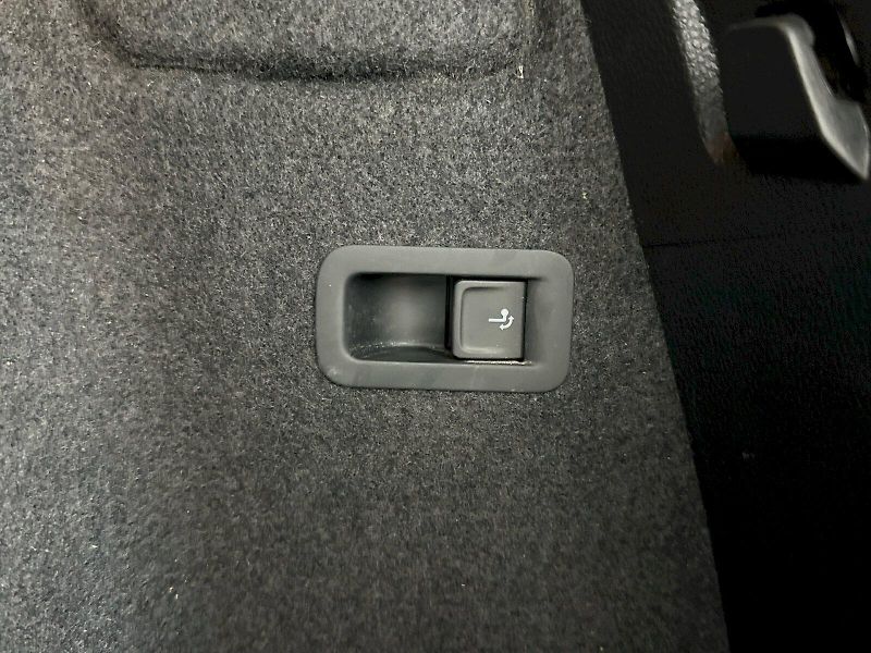 Škoda Karoq (2021) DSG 1.5TSI 110kW Style - fotka 30 z 32