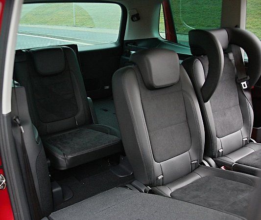 Seat Alhambra.