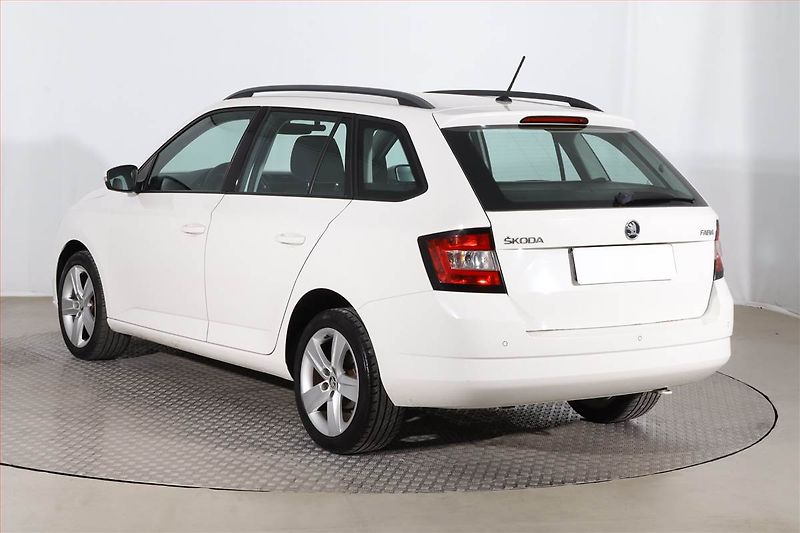 Škoda Fabia (2016) 1.4 TDI, Serv.kniha, Tempomat - fotka 4 z 22