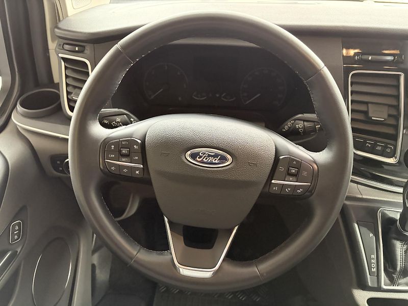 Ford Tourneo Custom - fotka 13 z 16