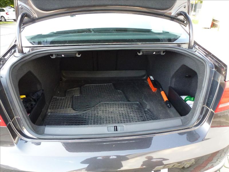 Volkswagen Passat 1,6 TDI Serviska, TOP STAV !!! - fotka 20 z 60
