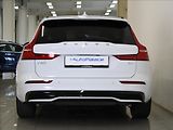 Volvo V60 2,0 B4 PLUS Dark 8880km! ČR - náhled 3