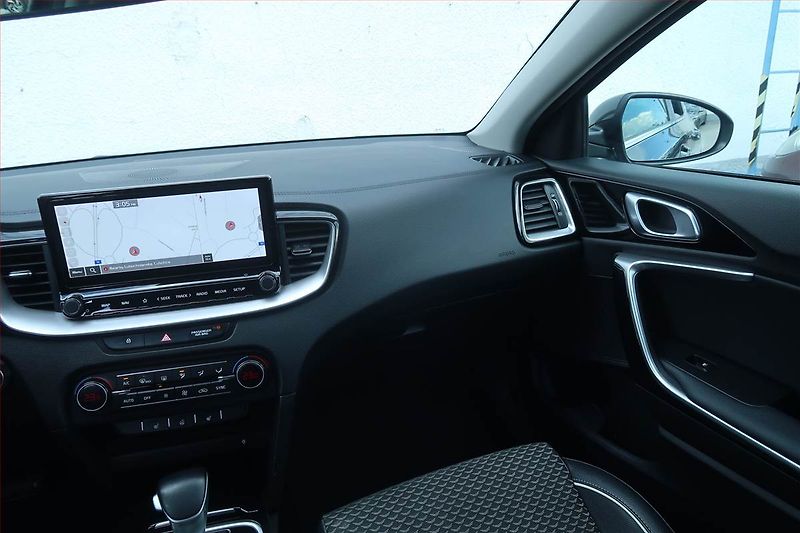 Kia XCeed (2022) 1.5 T-GDI, Automat, Serv.kniha - fotka 8 z 25