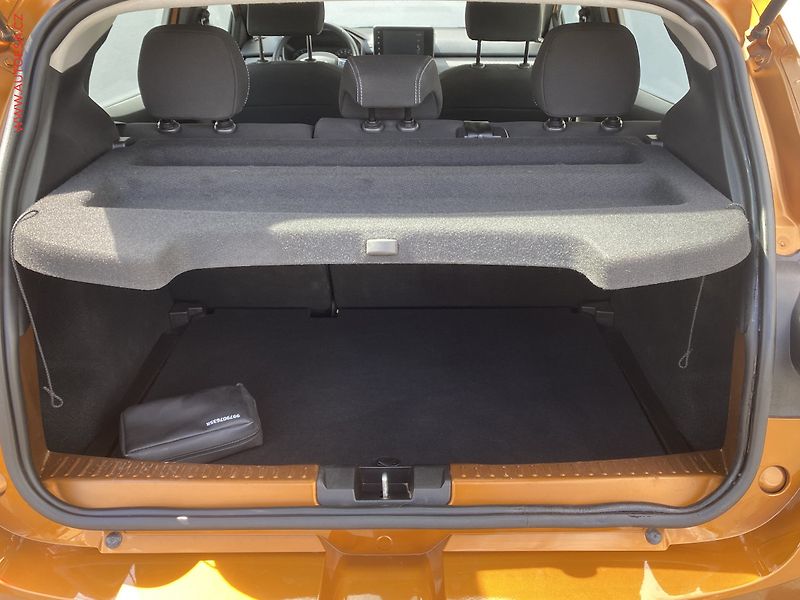 Dacia Sandero (2023) 1.0TCe, 2.maj,ČR, LED, AC - fotka 7 z 16