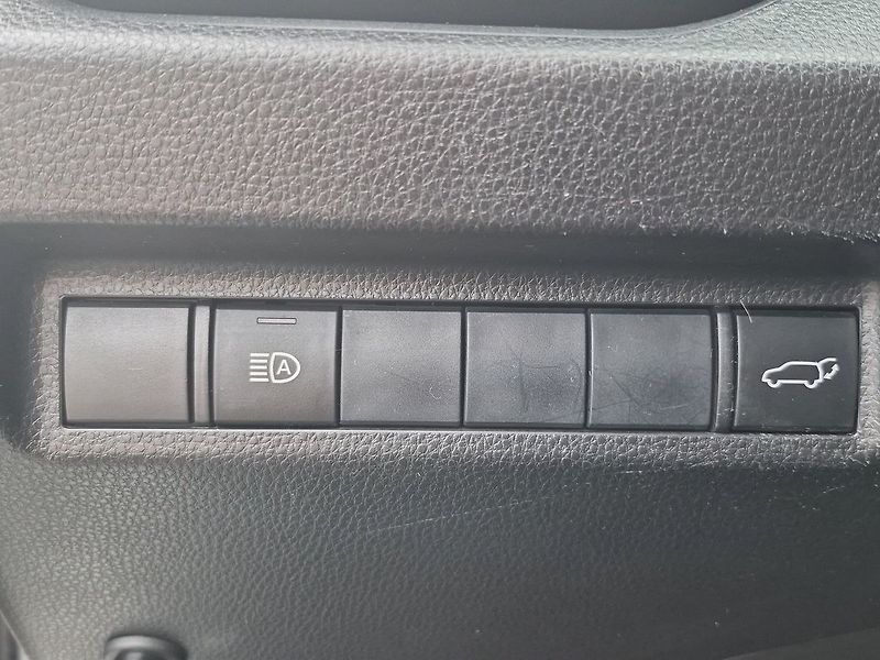 Toyota RAV4 2.0i 4x2 6MT Comfort Style 129 - fotka 19 z 24
